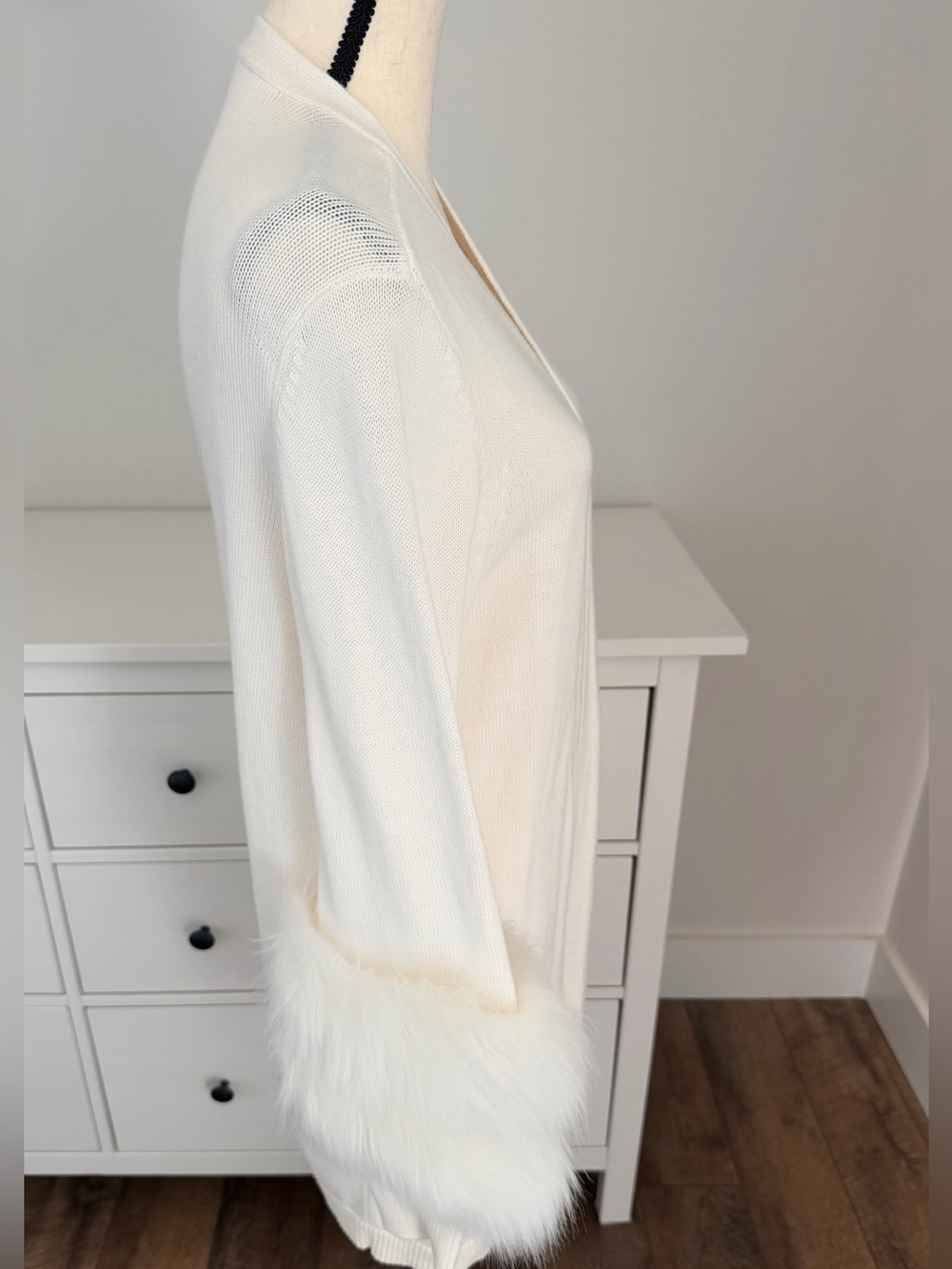 Chico’s - Cream Knit Open-Fromt Cardigan With Faux Fur Cuffs View 3